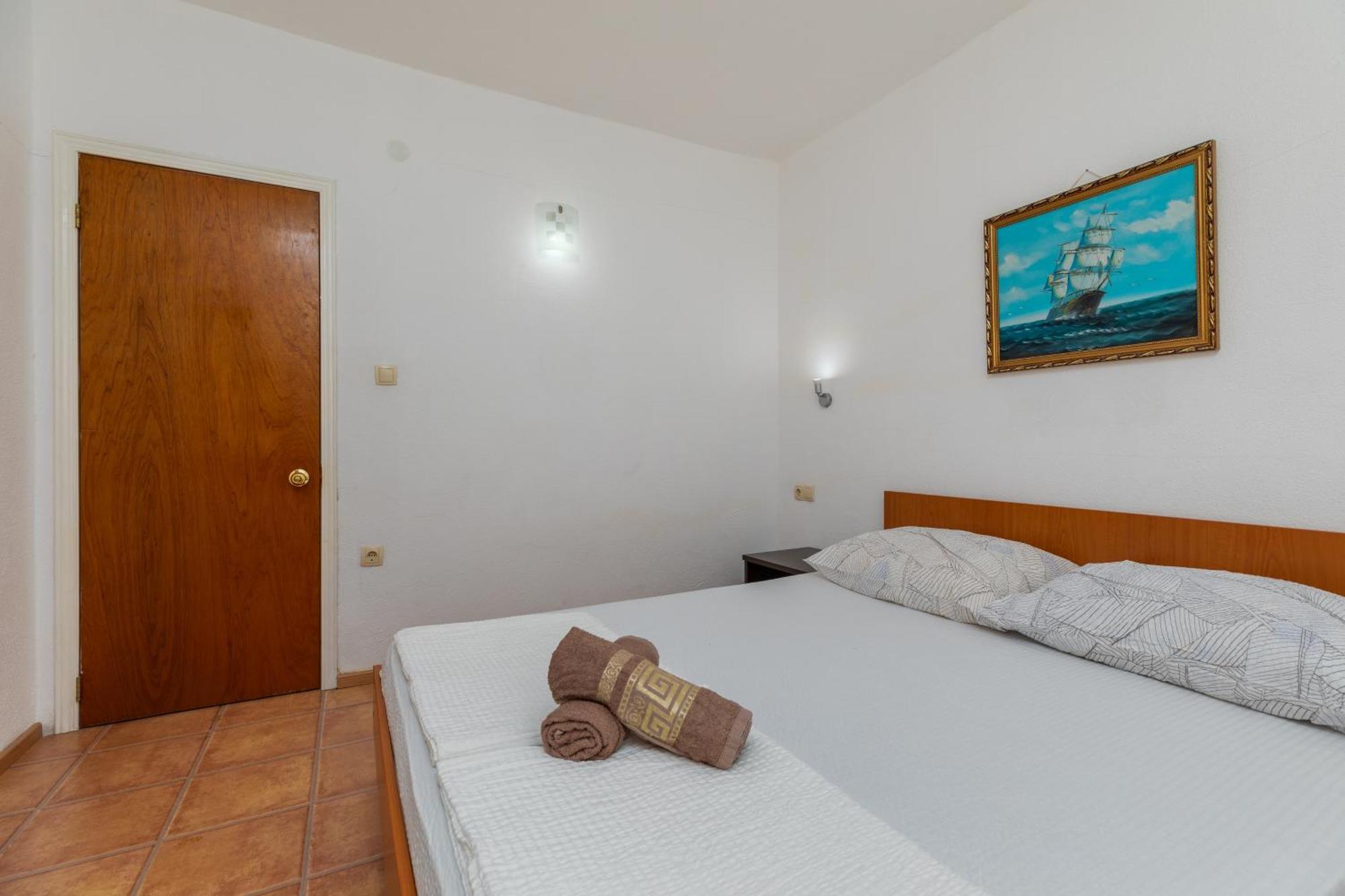 Apartments With A Parking Space Podaca, Makarska - 6050 Room photo